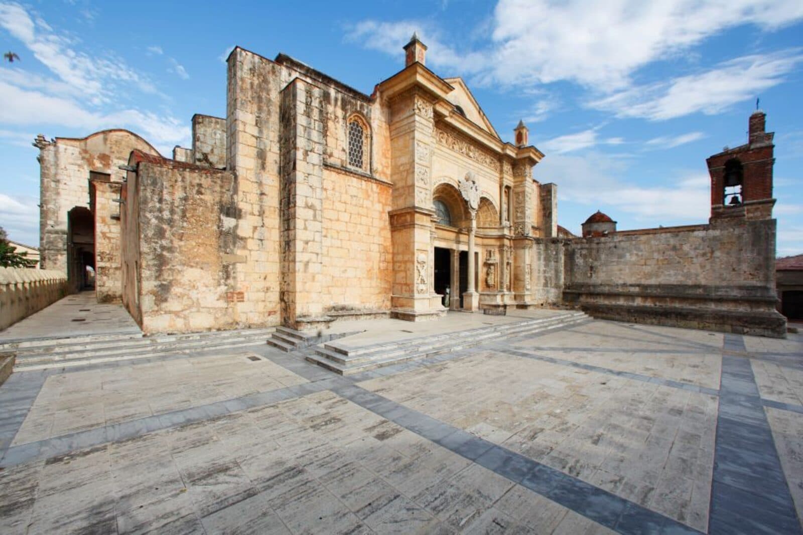 Santo Domingo Colonial City Tour